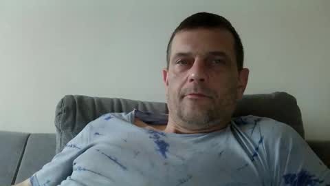 Snapshot of defloy chatting on 11.30.25 Defloy online show from 11.30.25