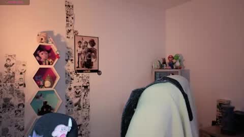 Snapshot of deftsuki chatting on 07.15.26 Stephanie.e online show from 07.15.26