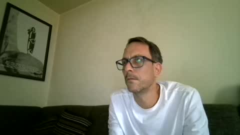Snapshot of degrandis chatting on 06.05.26 Luka Magic online show from 06.05.26