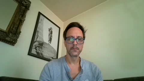 Snapshot of degrandis chatting on 07.26.26 Luka Magic online show from 07.26.26