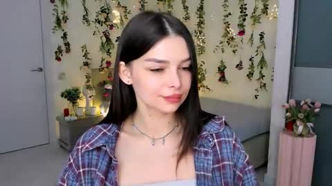 Snapshot of degreeofsincerity chatting on 04.28.26 DegreeOfSincerity online show from 04.28.26