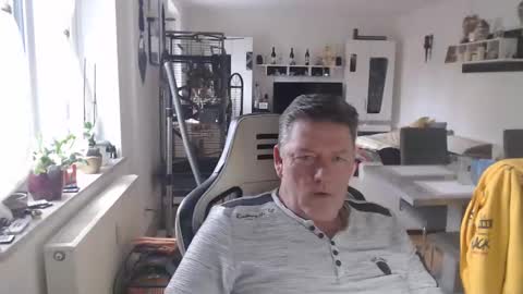 deinprinz2312 online show from 02.13.25