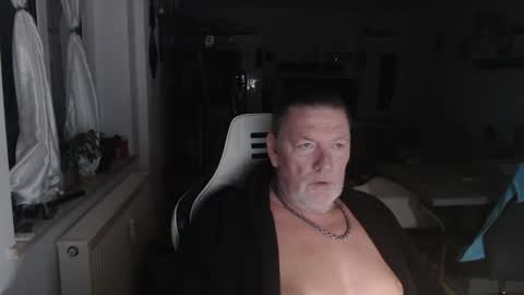 deinprinz2312 online show from 09.15.25