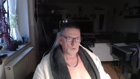 Snapshot of deinprinz2312 chatting on 03.19.26 deinprinz2312 online show from 03.19.26