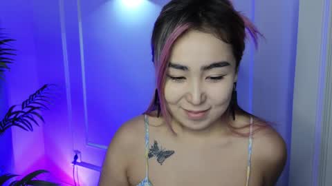 Snapshot of deiri_destiny chatting on 12.14.24 sexy bimbo little kitty asian misstress quen princes sexy girl you can just call me pleasure online show from 12.14.24