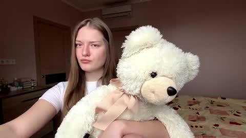 Mila online show from 03.28.26