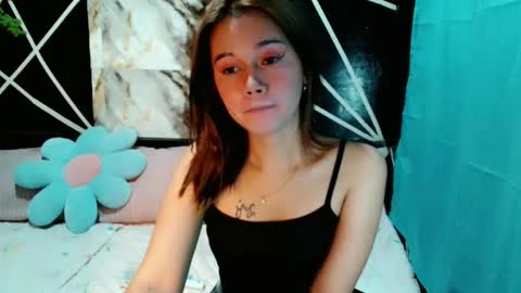 Snapshot of delicious_cum_girlxx chatting on 12.17.25 delicious_cum_girlxx online show from 12.17.25
