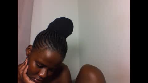 Snapshot of deliciousbabe01 chatting on 05.26.26 EVAH online show from 05.26.26