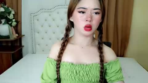 Sophie online show from 05.22.26