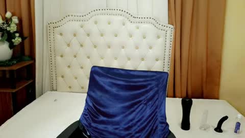 Sophie online show from 06.25.26