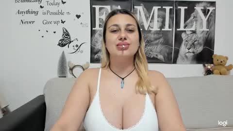 Snapshot of delightfulannemistress chatting on 12.24.24 delightfulannemistress online show from 12.24.24
