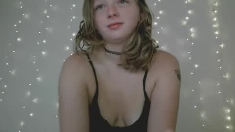 Snapshot of delilalove3412 chatting on 09.23.25 DelilaLove3412 online show from 09.23.25