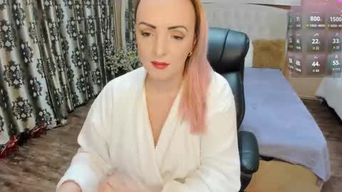 Snapshot of dellicioussepussy chatting on 10.02.25 Mire online show from 10.02.25