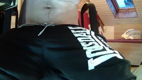 Snapshot of delling235 chatting on 09.10.25 delling235 online show from 09.10.25