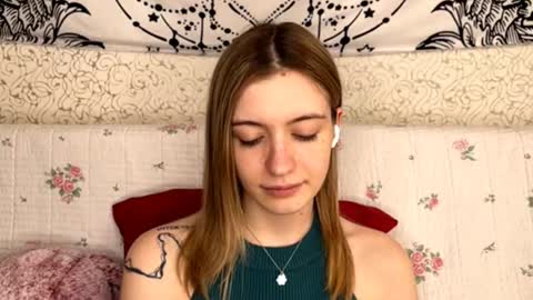 Sia online show from 02.12.26