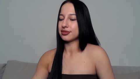 Snapshot of delly_love chatting on 09.08.25 delly_love online show from 09.08.25