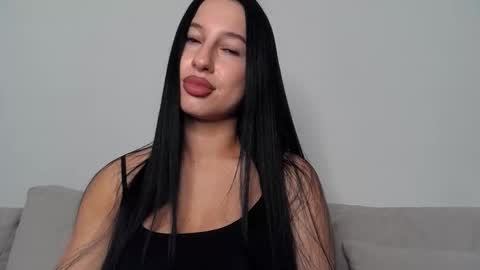 Snapshot of delly_love chatting on 09.15.25 delly_love online show from 09.15.25