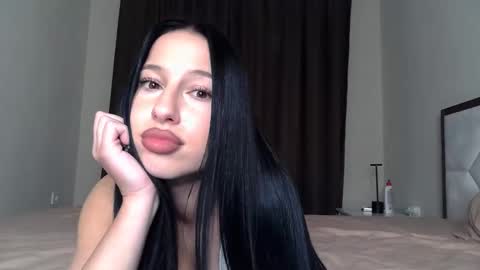 Snapshot of delly_love chatting on 09.27.25 delly_love online show from 09.27.25