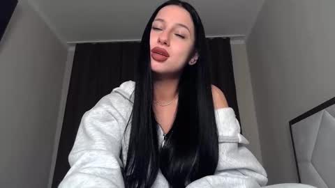 Snapshot of delly_love chatting on 10.10.25 delly_love online show from 10.10.25