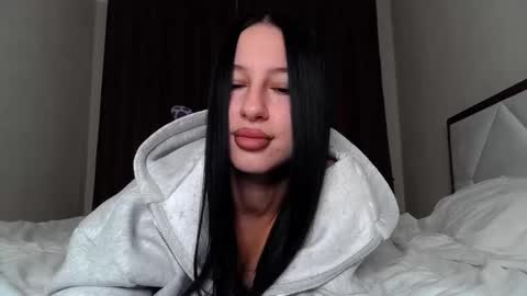 Snapshot of delly_love chatting on 10.16.25 delly_love online show from 10.16.25