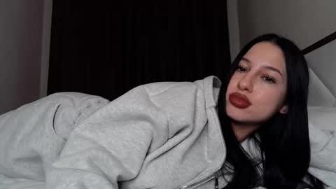 Snapshot of delly_love chatting on 10.16.25 delly_love online show from 10.16.25