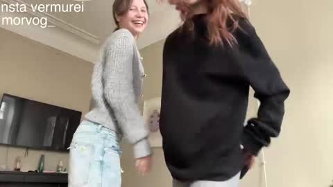 Delora online show from 10.07.25