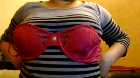 Snapshot of delphine_x chatting on 01.07.25 Delphine online show from 01.07.25