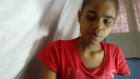 Snapshot of delphineee chatting on 03.10.26 delphine online show from 03.10.26