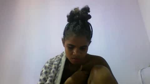 Snapshot of delphineee chatting on 03.21.26 delphine online show from 03.21.26