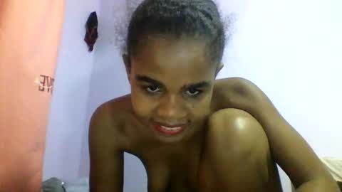 Snapshot of delphineee chatting on 03.26.26 delphine online show from 03.26.26