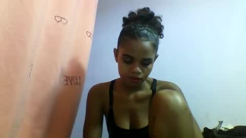 Snapshot of delphineee chatting on 03.27.26 delphine online show from 03.27.26