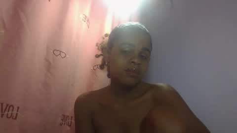 Snapshot of delphineee chatting on 04.09.26 delphine online show from 04.09.26