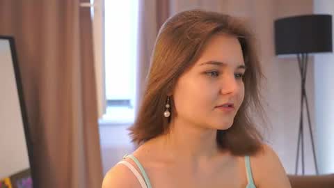 Hi my name is Sari nice to see you in my Room online show from 06.18.26