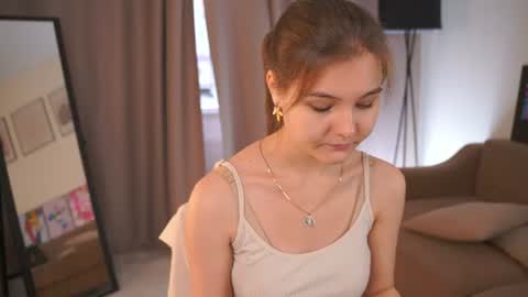Hi my name is Sari nice to see you in my Room online show from 06.30.26