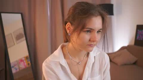 Hi my name is Sari nice to see you in my Room online show from 07.03.26