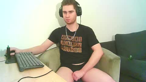 Snapshot of demoverzze chatting on 01.03.25 Dominik online show from 01.03.25