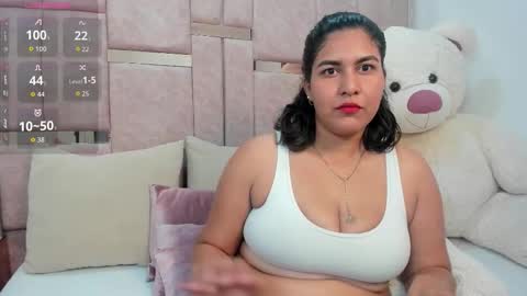 Denisse Khan online show from 10.20.25