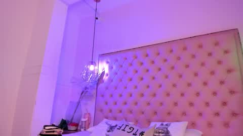 denisse_logan online show from 11.10.25