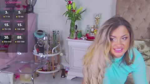 Ela online show from 12.06.24