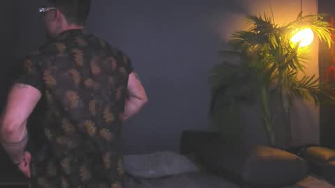 dennis_cox_ online show from 11.28.25