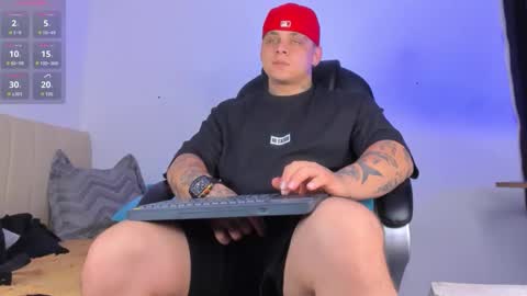 dennis munera online show from 10.28.25