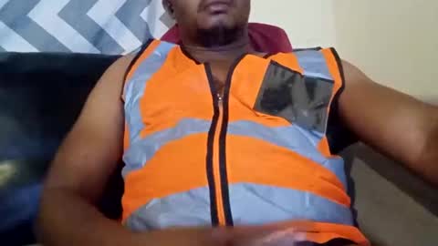 Snapshot of dentzo chatting on 12.01.24 mastER blACK online show from 12.01.24