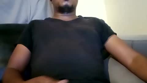 Snapshot of dentzo chatting on 01.26.25 mastER blACK online show from 01.26.25