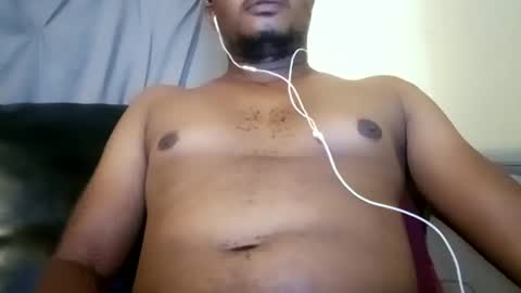 Snapshot of dentzo chatting on 02.03.25 mastER blACK online show from 02.03.25