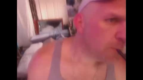 Snapshot of denveversbb chatting on 12.21.25 denveversbb online show from 12.21.25