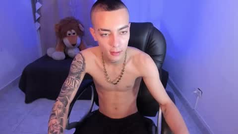 Snapshot of dereck_boyy_ chatting on 02.11.26 Dereck Boy online show from 02.11.26