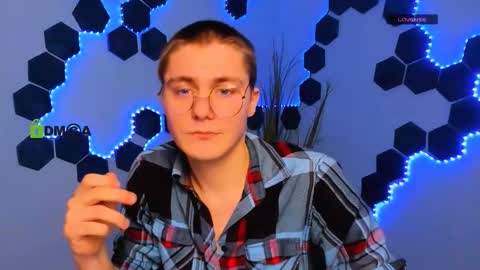 derek_hawk_ online show from 02.04.26