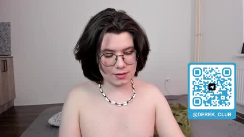 Derek online show from 04.10.26