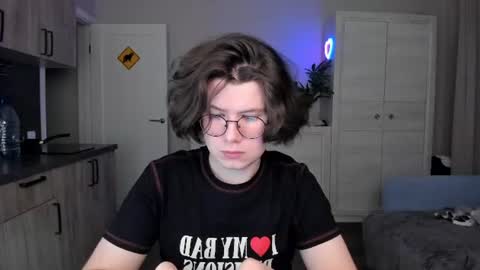 Snapshot of derek_shameless chatting on 06.14.26 Derek online show from 06.14.26
