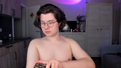Snapshot of derek_shameless chatting on 07.05.26 Derek online show from 07.05.26